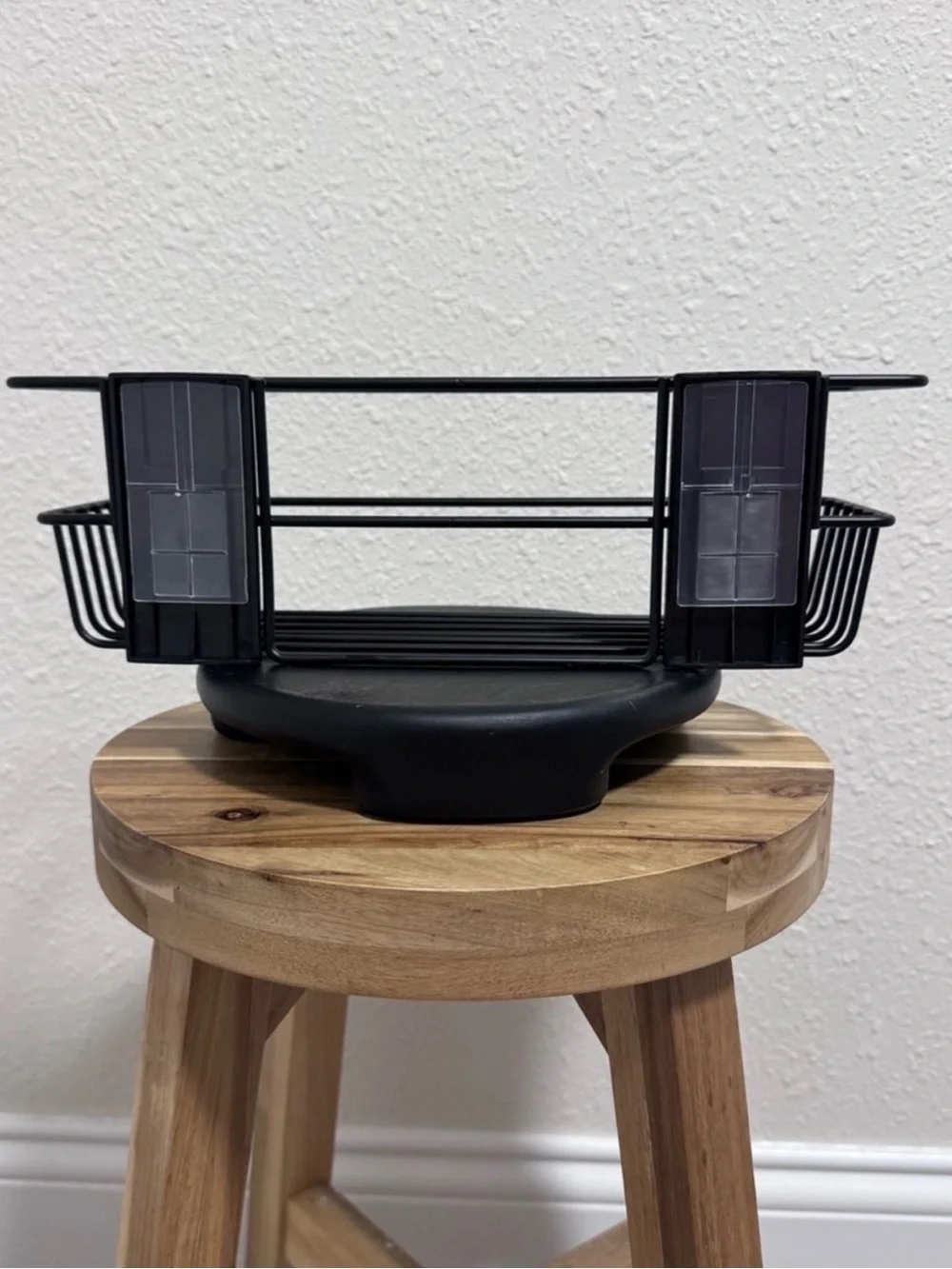 Like New Command Matte Black Bath Caddy Shower Shelf Rust Resistant Organization